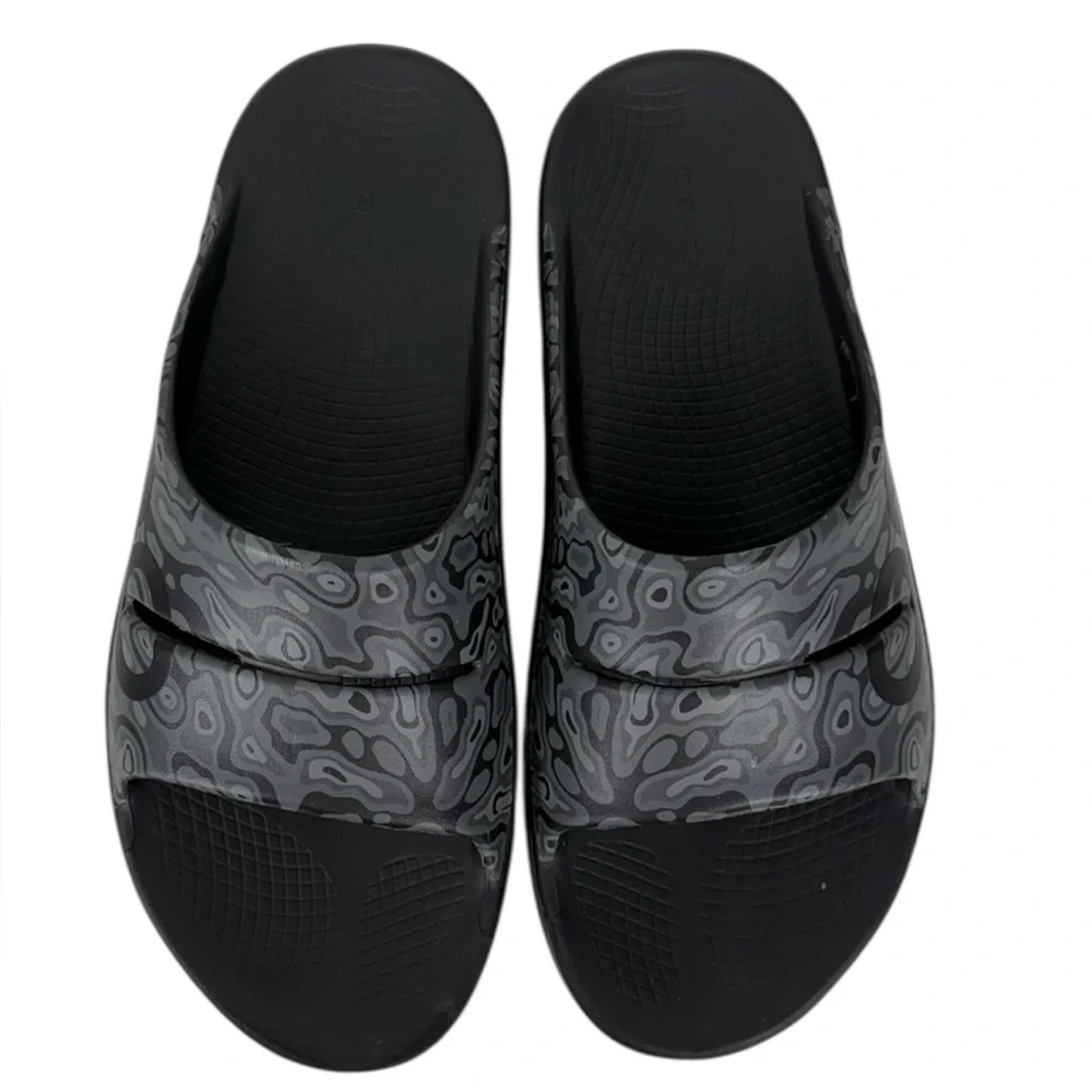 OOFOS Sport Slide Sandals Mens US 12 Gray Black  Camouflage Recovery Comfort